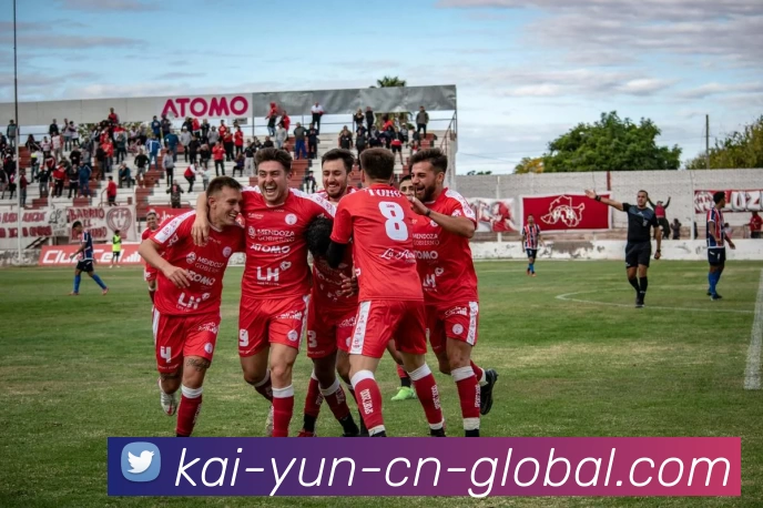 南京羽毛球队默契配合探讨与训练方法分享